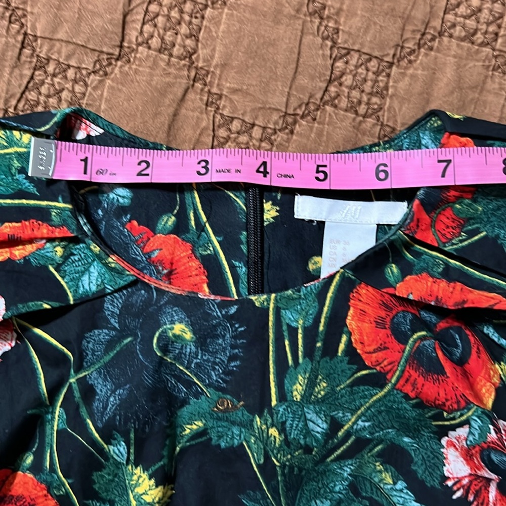 H&M Top Size 6 - Picture 3 of 8